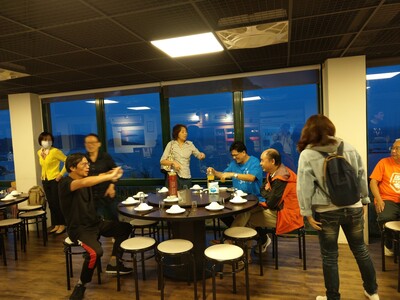 窗外美麗的夜色
