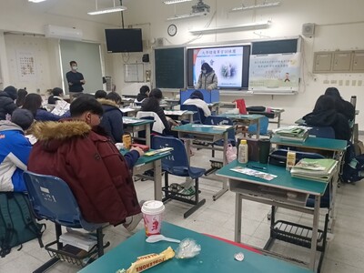 鮭魚返鄉-111年2月25日學長姐生涯座談